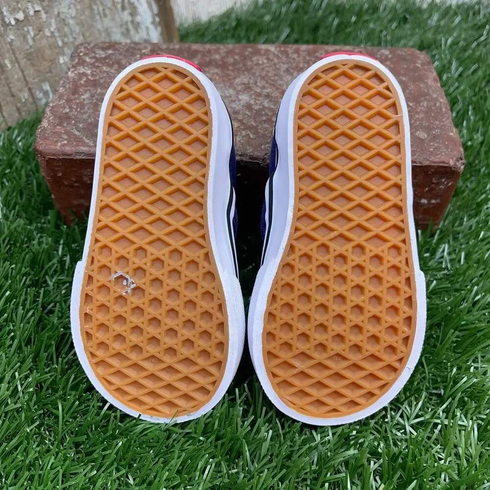 VANS Charlie Brown Snoopy Christmas Slip Ons Toddler 4.5